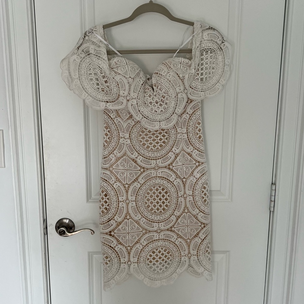 Lulus  white lace off the shoulder sweetheart neckline dress size small